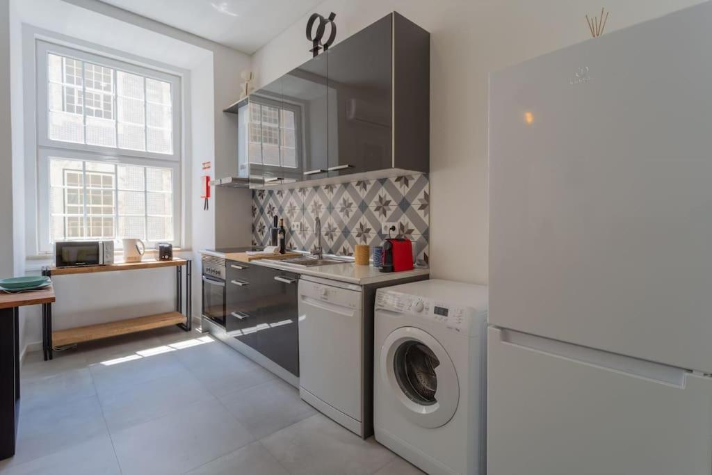 Unique & Super Aircon & Lift Apartment Lissabon