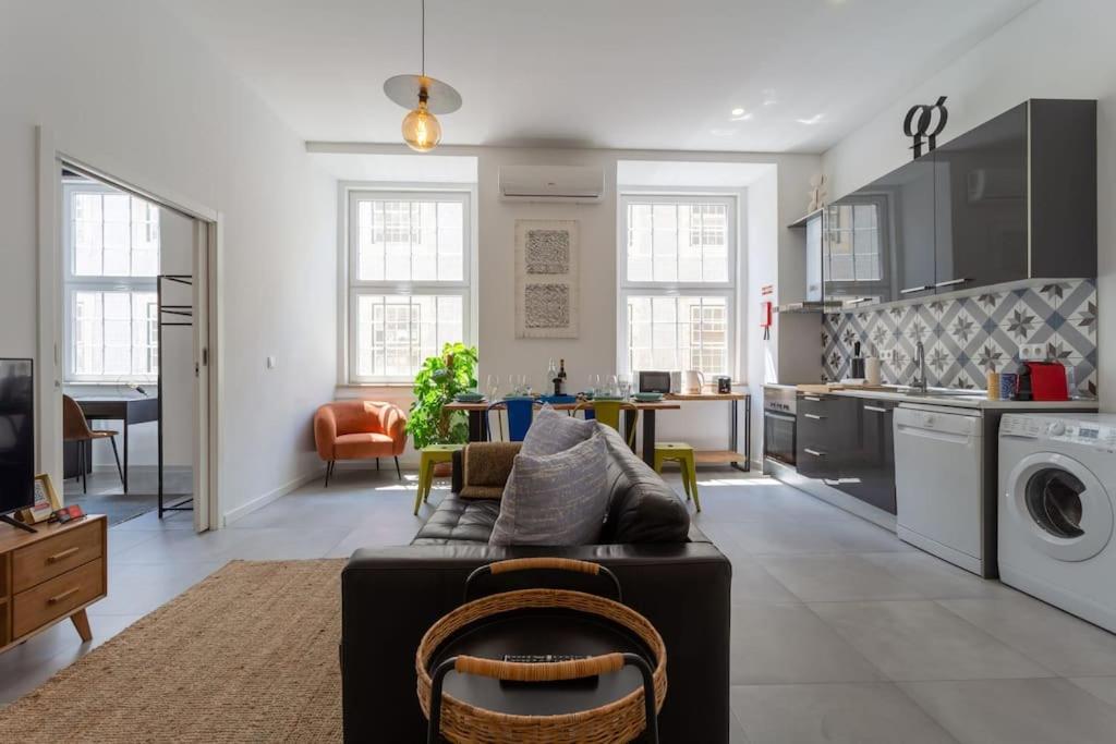 Unique & Super Aircon & Lift Apartment Lissabon